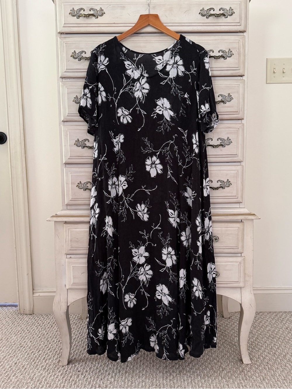 Black Floral Boho Dark Cottagecore Midi Dress - Picture 2 of 4